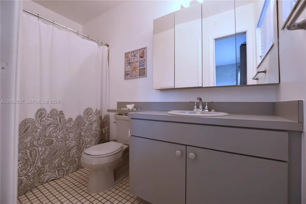 2666 Emory Dr east #F West Palm Beach, FL 33415