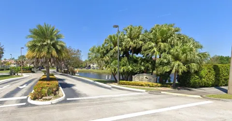 815 W Boynton Beach Blvd #4-205