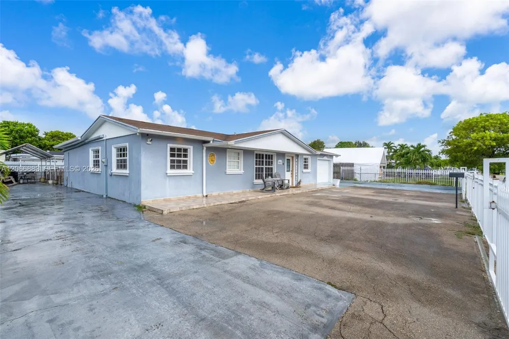 20514 NW 44th Pl Miami Gardens, FL 33055