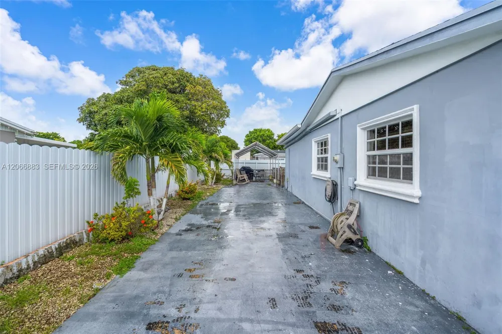 20514 NW 44th Pl Miami Gardens, FL 33055