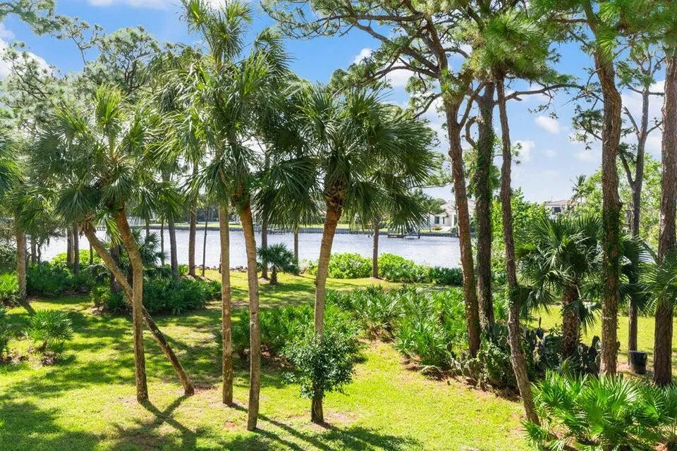 2101 Marina Isle Way #203 Jupiter, FL 33477