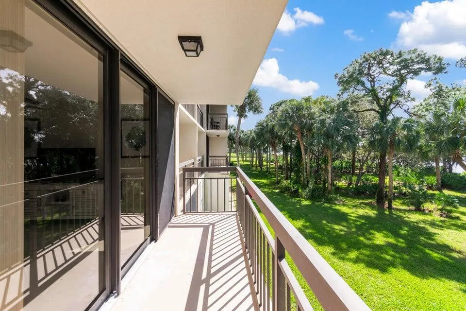 2101 Marina Isle Way #203 Jupiter, FL 33477