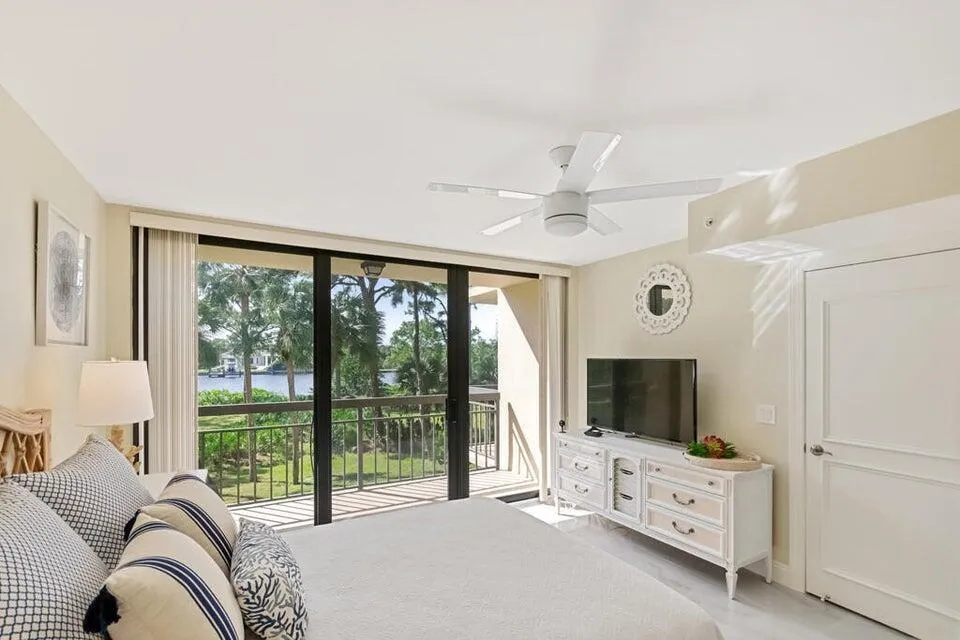 2101 Marina Isle Way #203 Jupiter, FL 33477