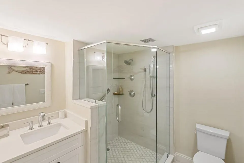 2101 Marina Isle Way #203 Jupiter, FL 33477