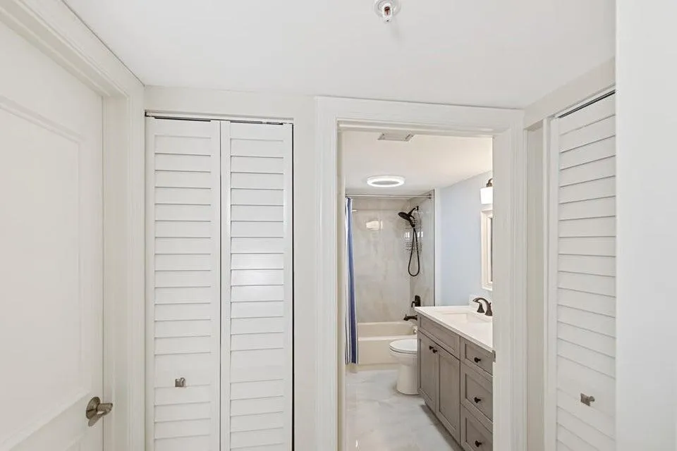 2101 Marina Isle Way #203 Jupiter, FL 33477