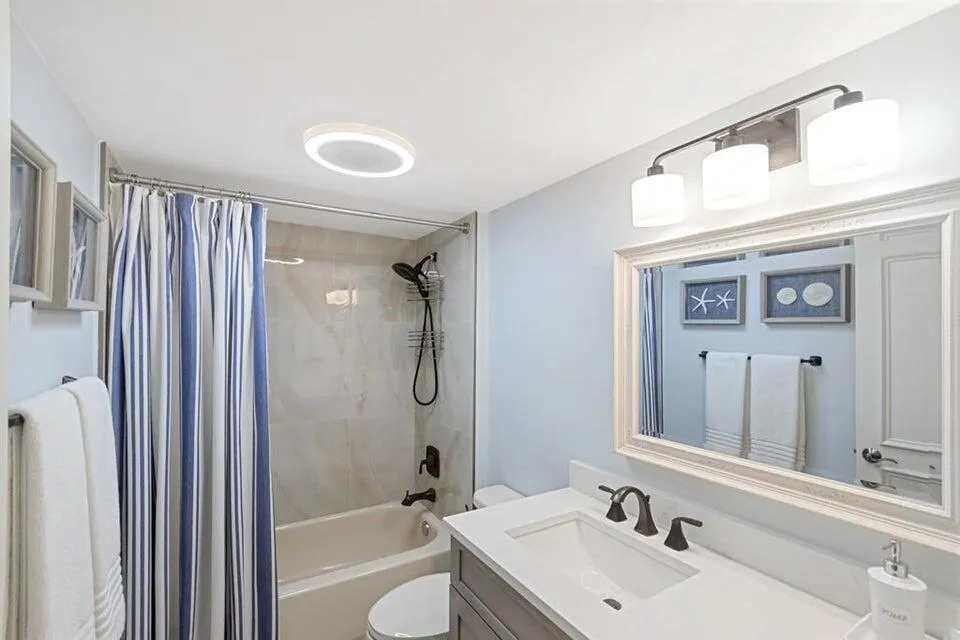 2101 Marina Isle Way #203 Jupiter, FL 33477