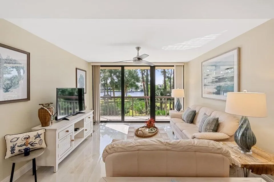 2101 Marina Isle Way #203 Jupiter, FL 33477