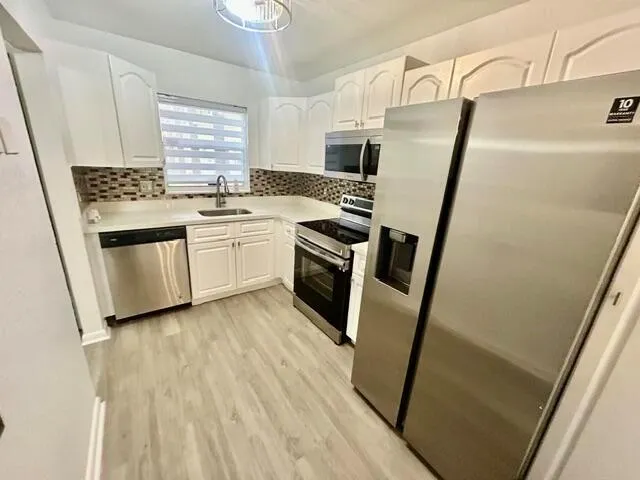 120 Sparrow Drive #115 Royal Palm Beach, FL 33411