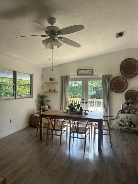 1 Meridian Ave #1