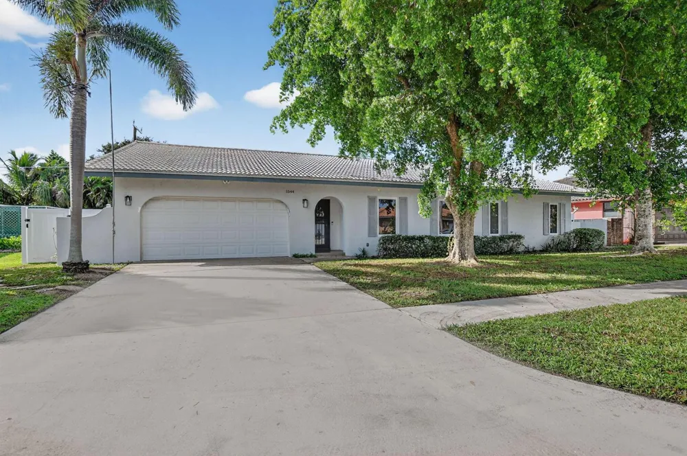 1544 NW 9th Street Boca Raton, FL 33486