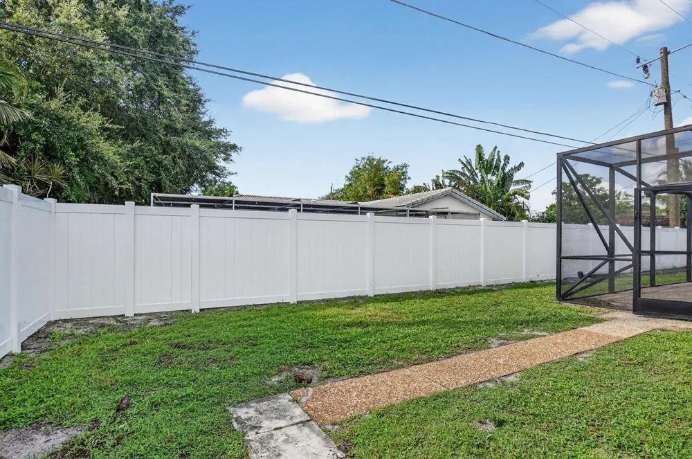 1544 NW 9th Street Boca Raton, FL 33486
