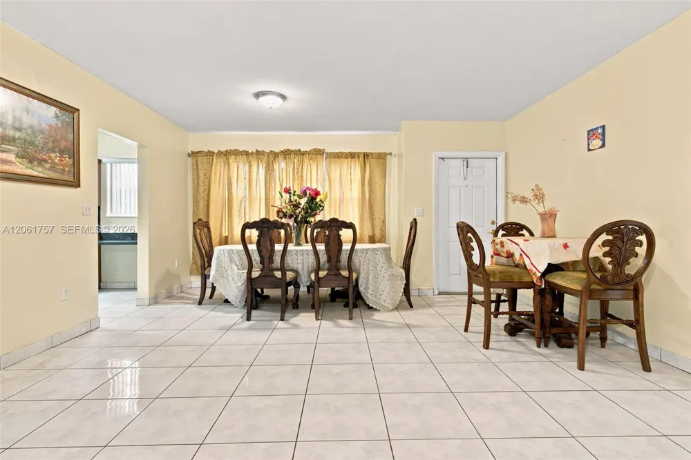 1760 NW 187th Ter Miami Gardens, FL 33056