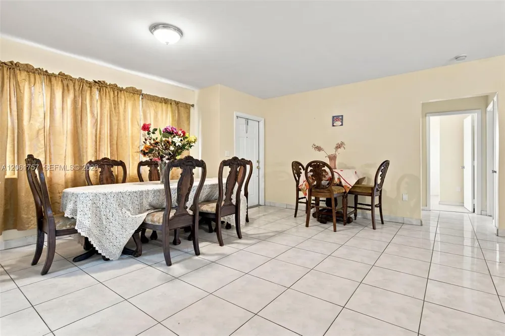 1760 NW 187th Ter Miami Gardens, FL 33056