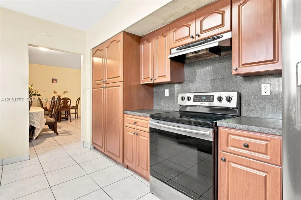 1760 NW 187th Ter Miami Gardens, FL 33056