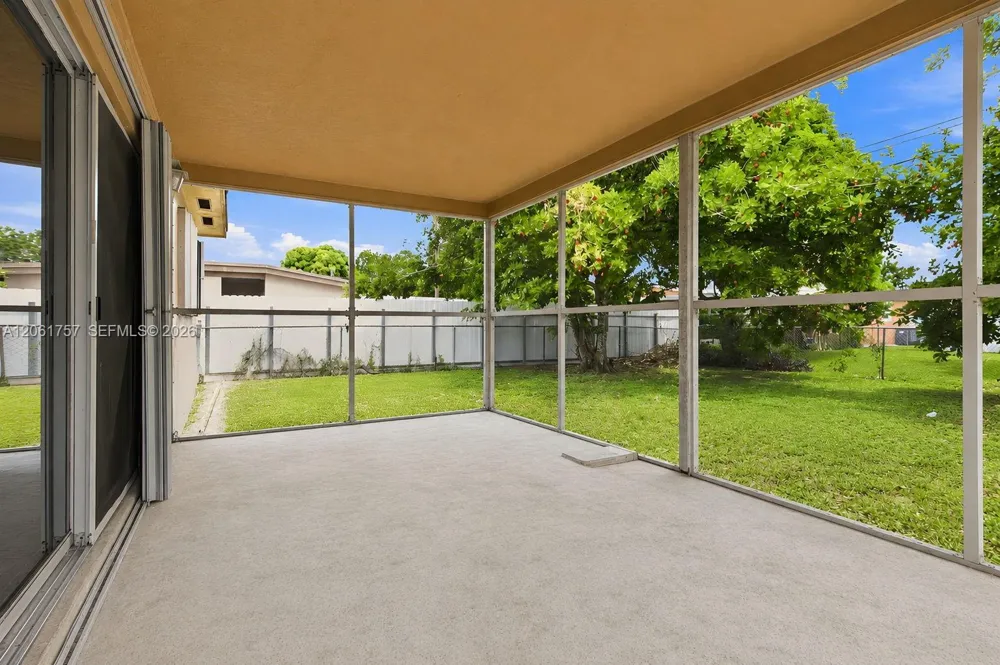 1760 NW 187th Ter Miami Gardens, FL 33056