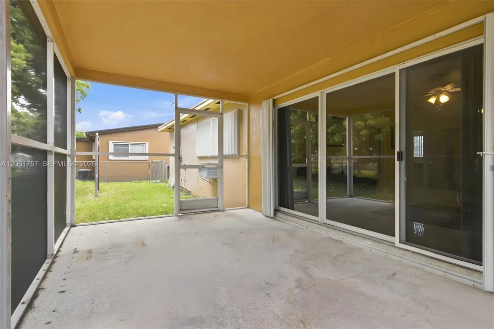1760 NW 187th Ter Miami Gardens, FL 33056