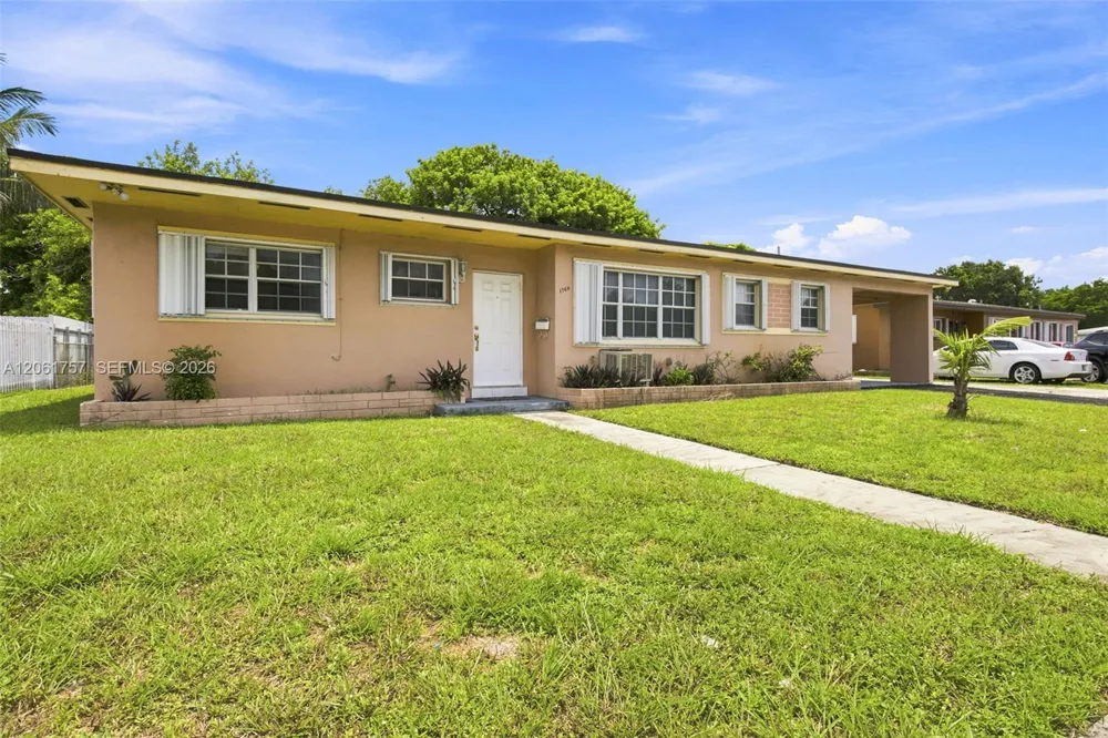 1760 NW 187th Ter Miami Gardens, FL 33056