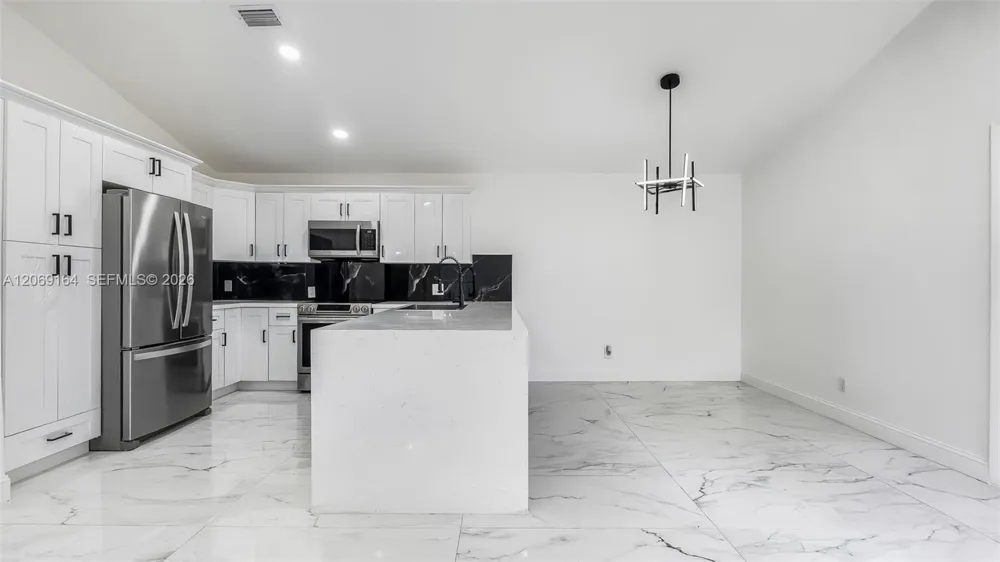 2421 SW 84th Ter Miramar, FL 33025