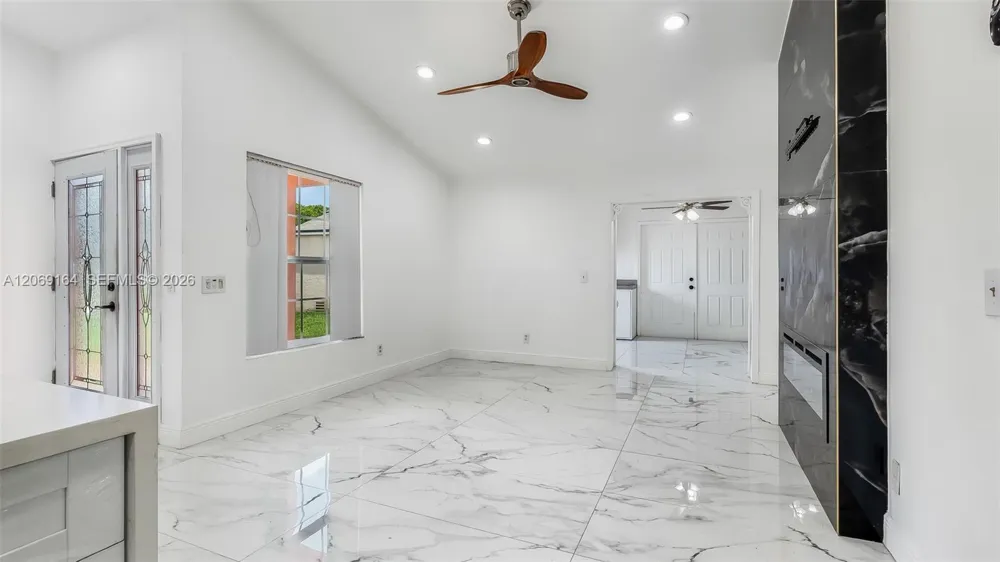 2421 SW 84th Ter Miramar, FL 33025