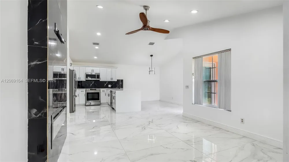 2421 SW 84th Ter Miramar, FL 33025