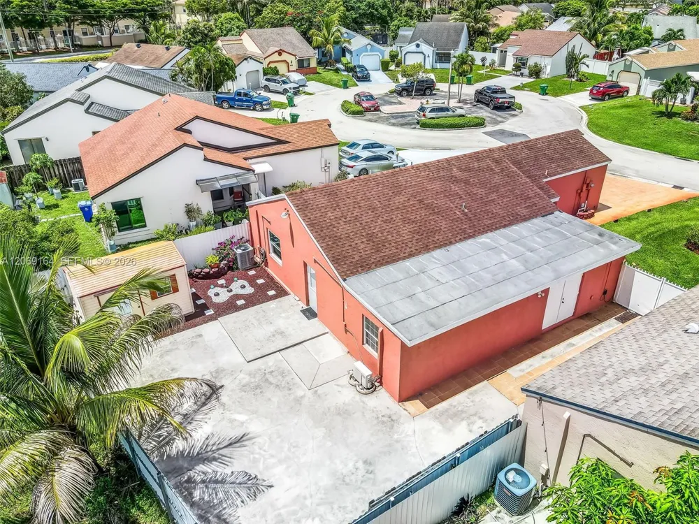 2421 SW 84th Ter Miramar, FL 33025