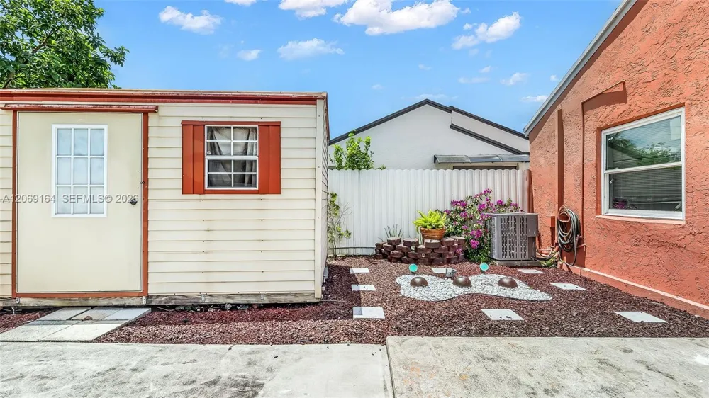 2421 SW 84th Ter Miramar, FL 33025