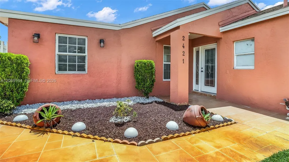 2421 SW 84th Ter Miramar, FL 33025