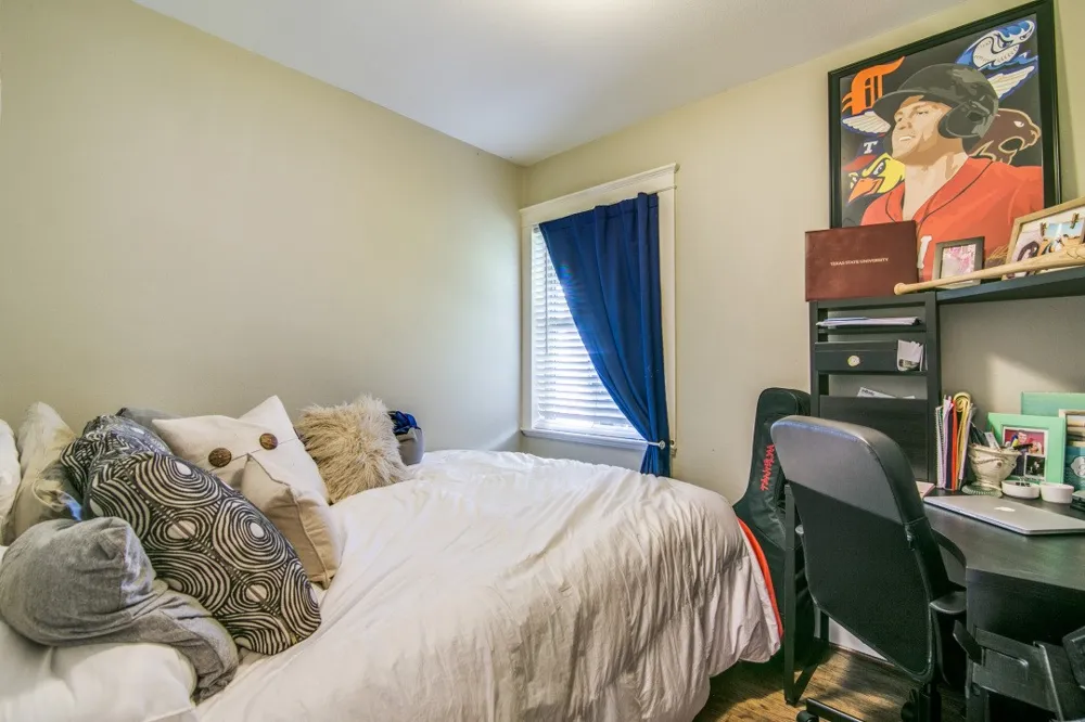 504 W Kaufman Street Rockwall, TX 75087
