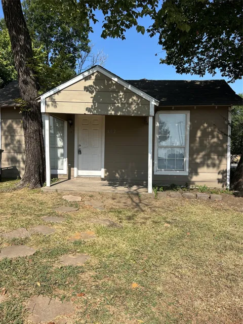 802 Cross Timber Street