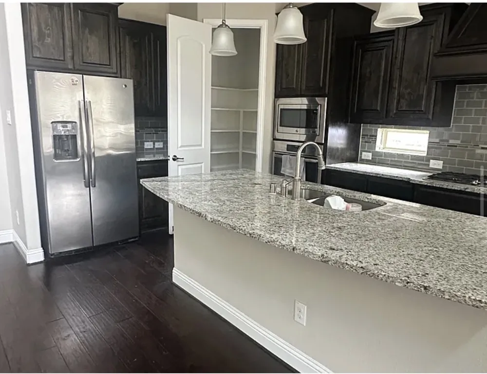 903 Red Deer Drive Euless, TX 76039