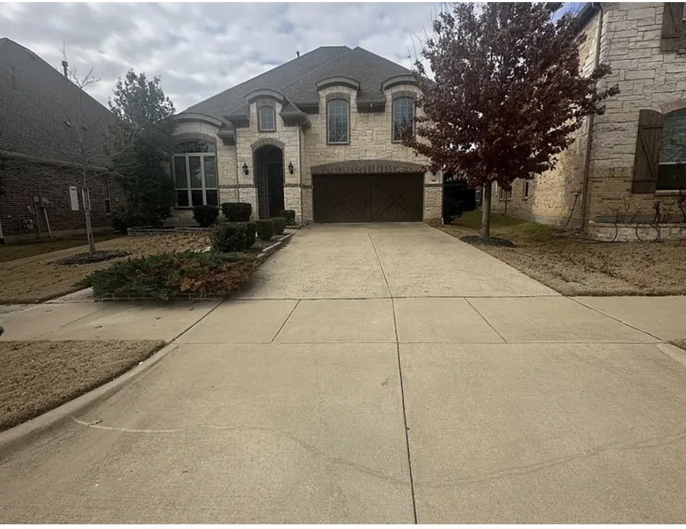 903 Red Deer Drive Euless, TX 76039