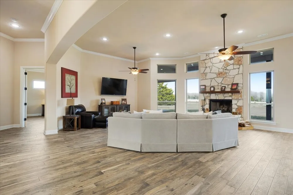 8636 Morgan Road Blue Ridge, TX 75424