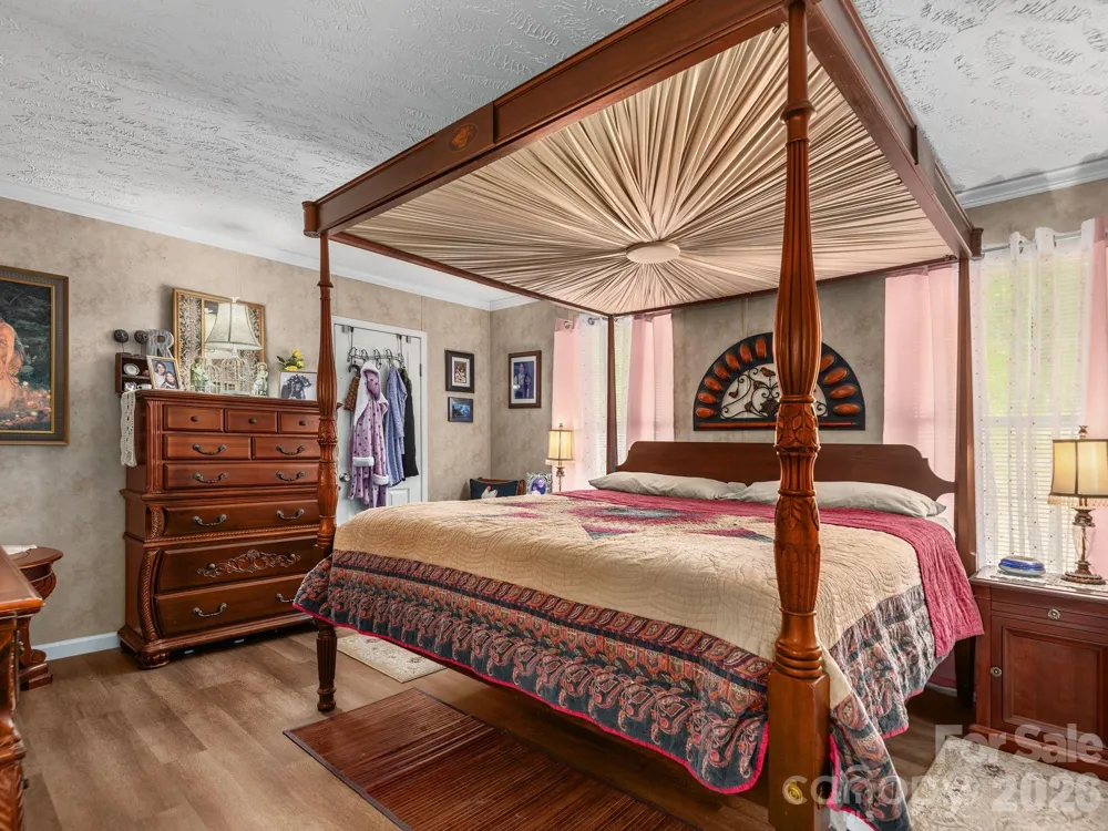 380 Green Acres Drive Weaverville, NC 28787