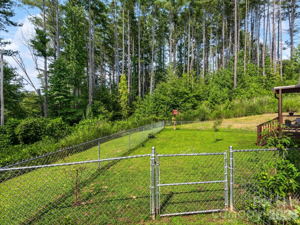 380 Green Acres Drive Weaverville, NC 28787