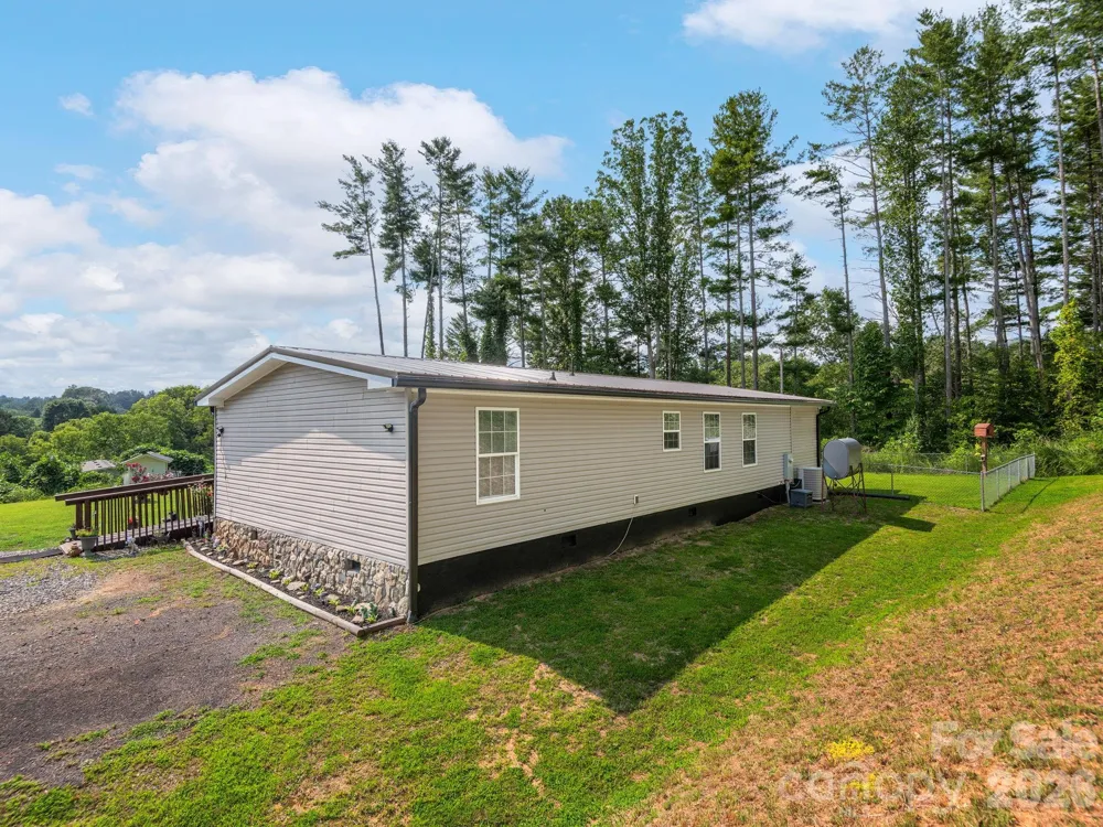 380 Green Acres Drive Weaverville, NC 28787