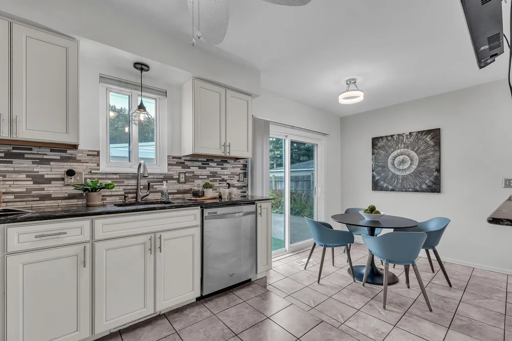 35075 Sansburn Street Westland, MI 48186