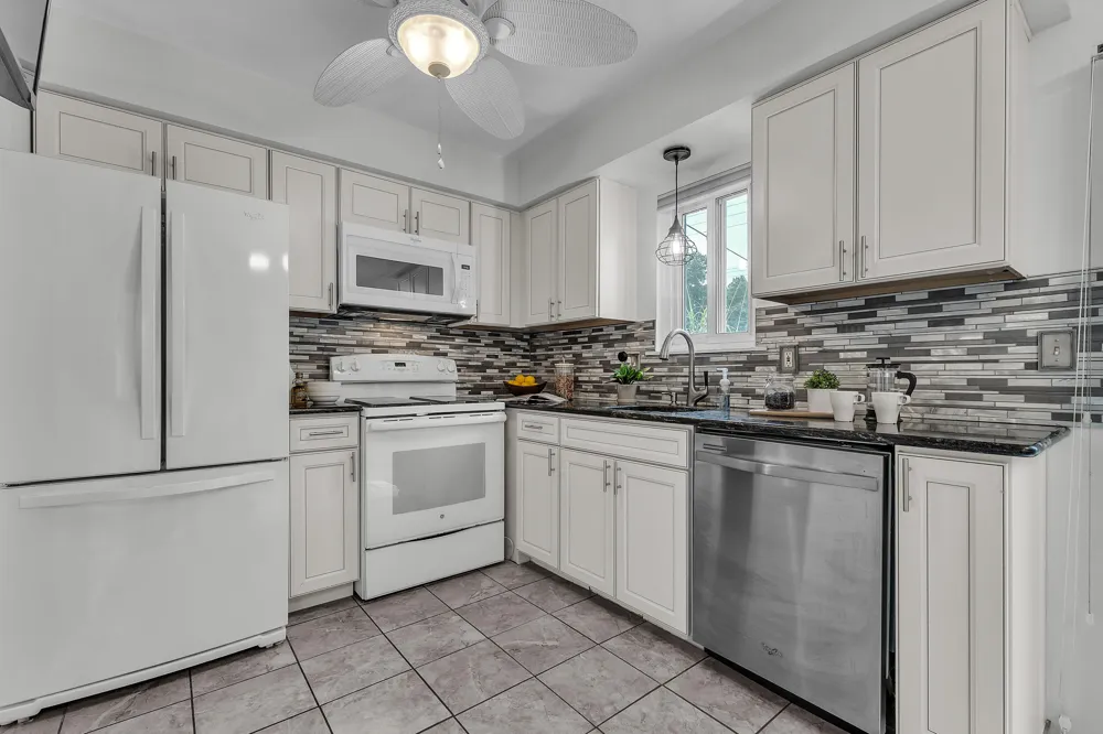 35075 Sansburn Street Westland, MI 48186