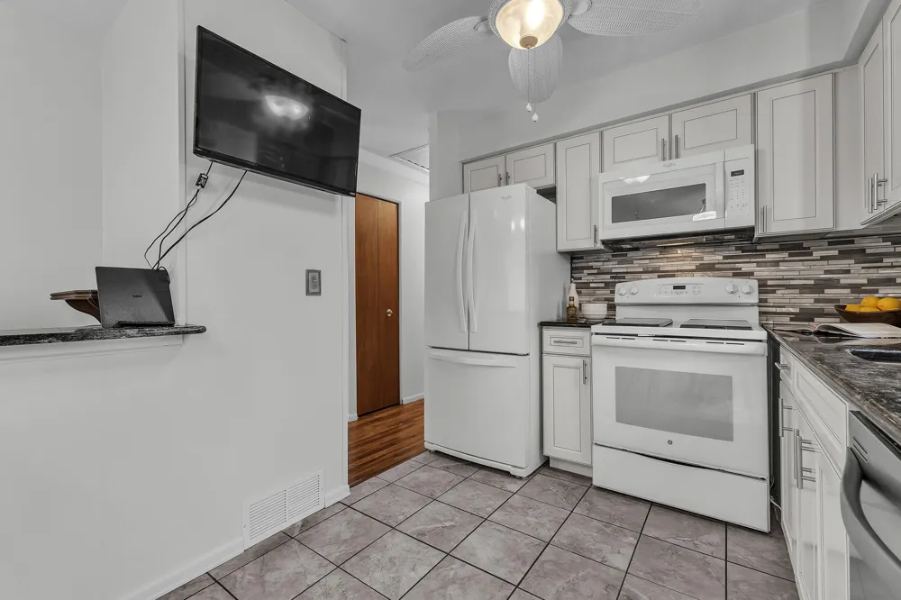 35075 Sansburn Street Westland, MI 48186