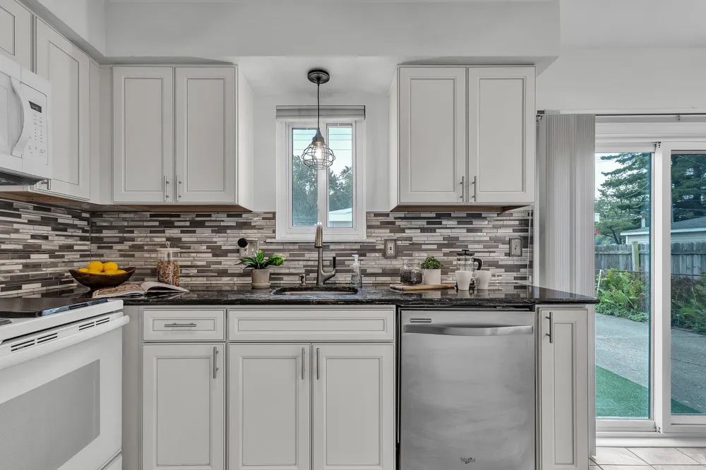 35075 Sansburn Street Westland, MI 48186