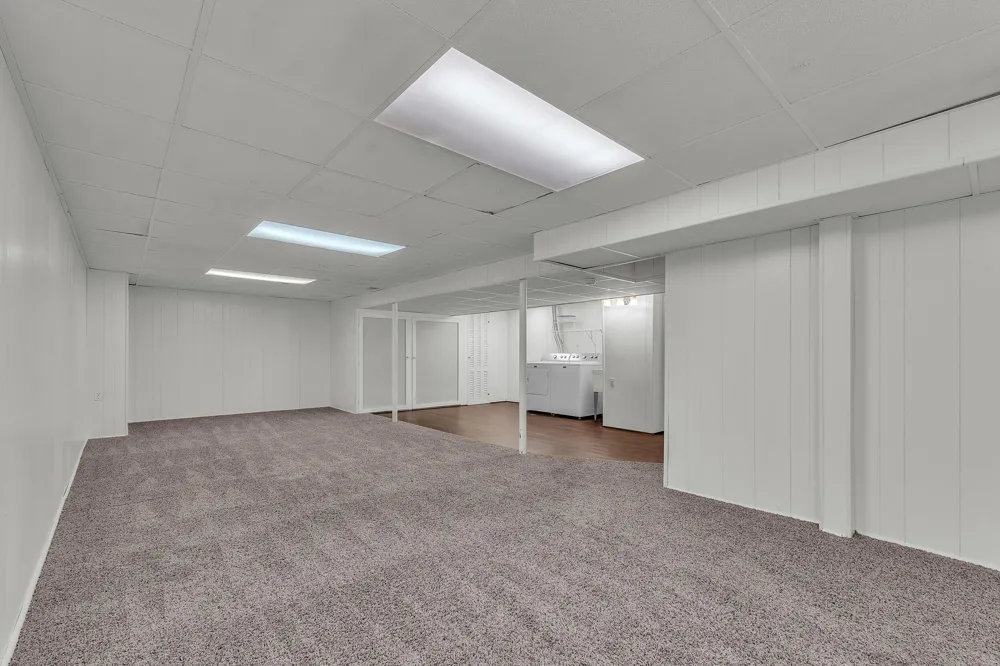 35075 Sansburn Street Westland, MI 48186