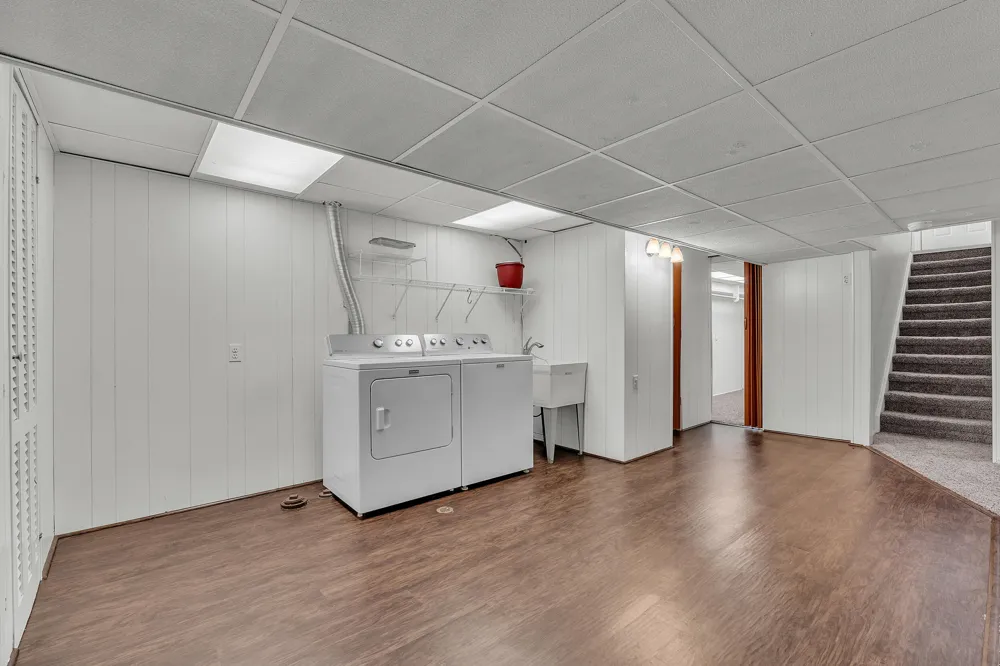 35075 Sansburn Street Westland, MI 48186