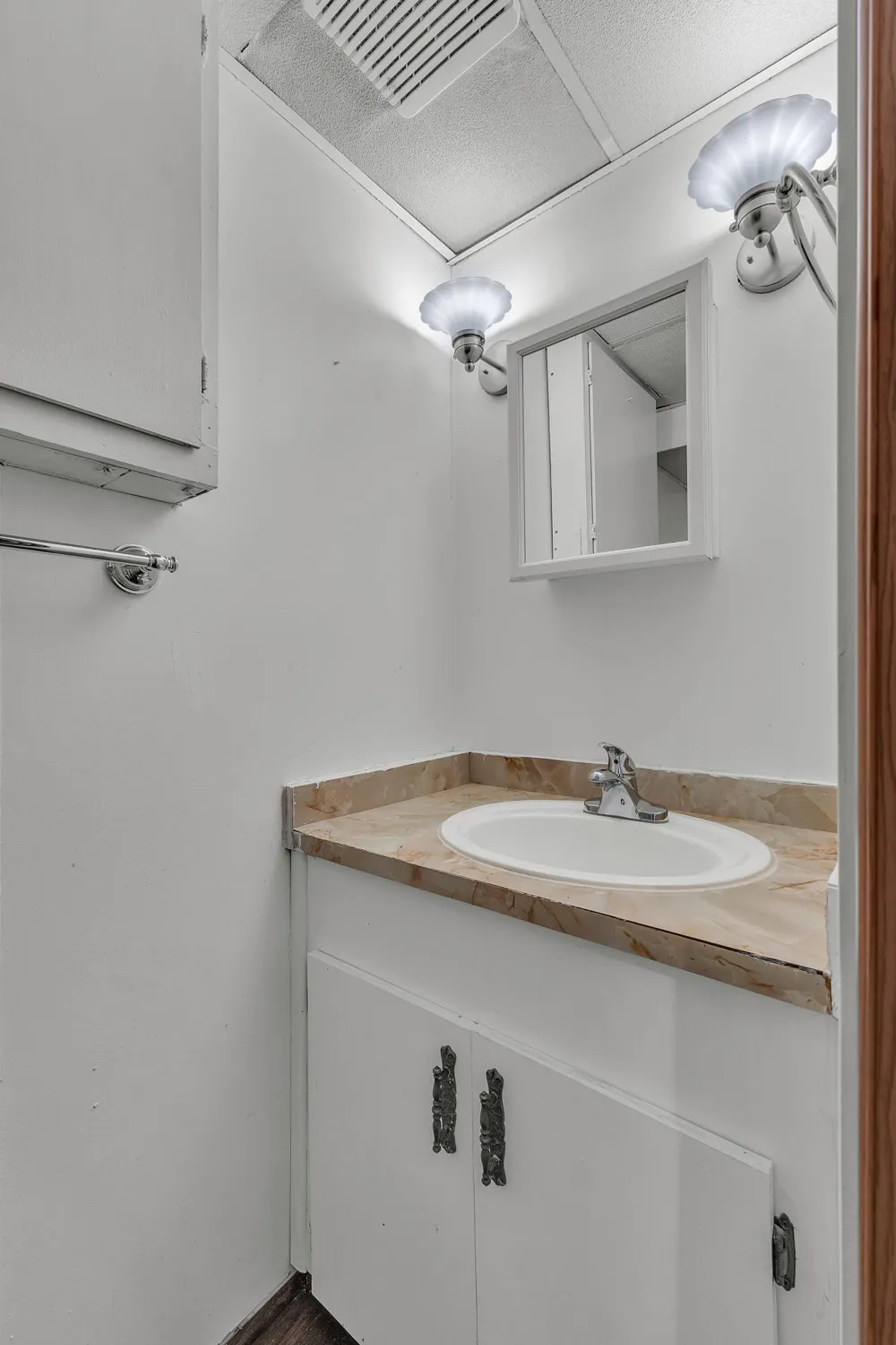 35075 Sansburn Street Westland, MI 48186