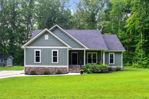 82 Golf Villa Drive