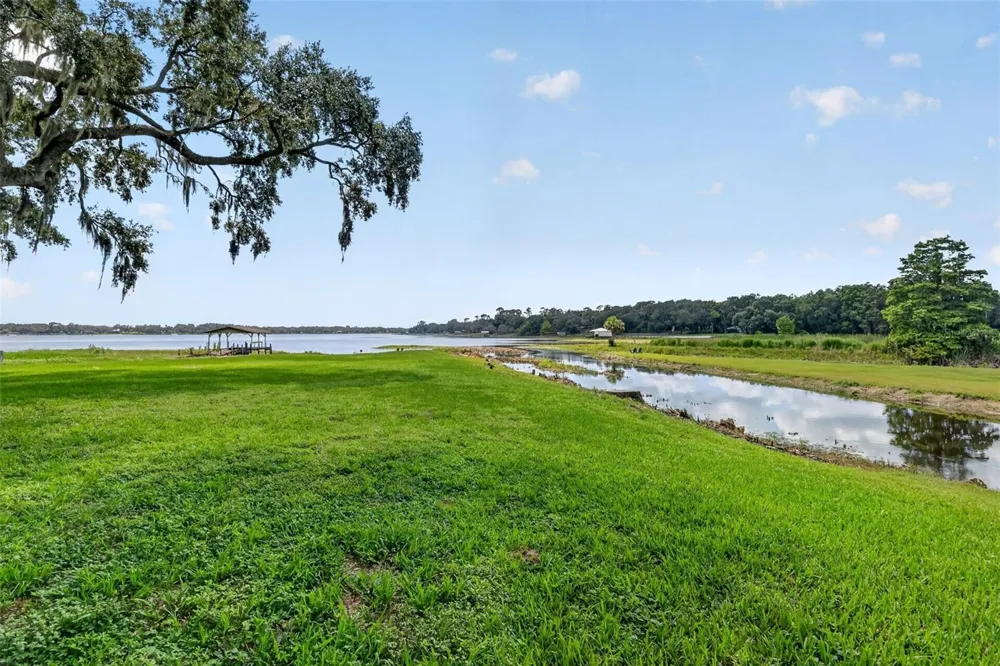 13462 SE 108TH COURT ROAD Ocklawaha, FL 32179