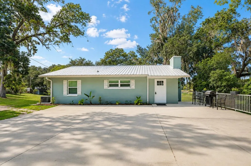 13462 SE 108TH COURT ROAD Ocklawaha, FL 32179