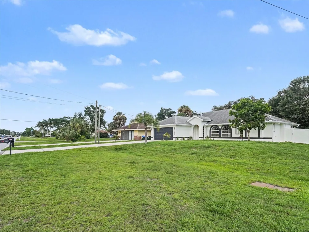 4850 S SALFORD BLVD North Port, FL 34287