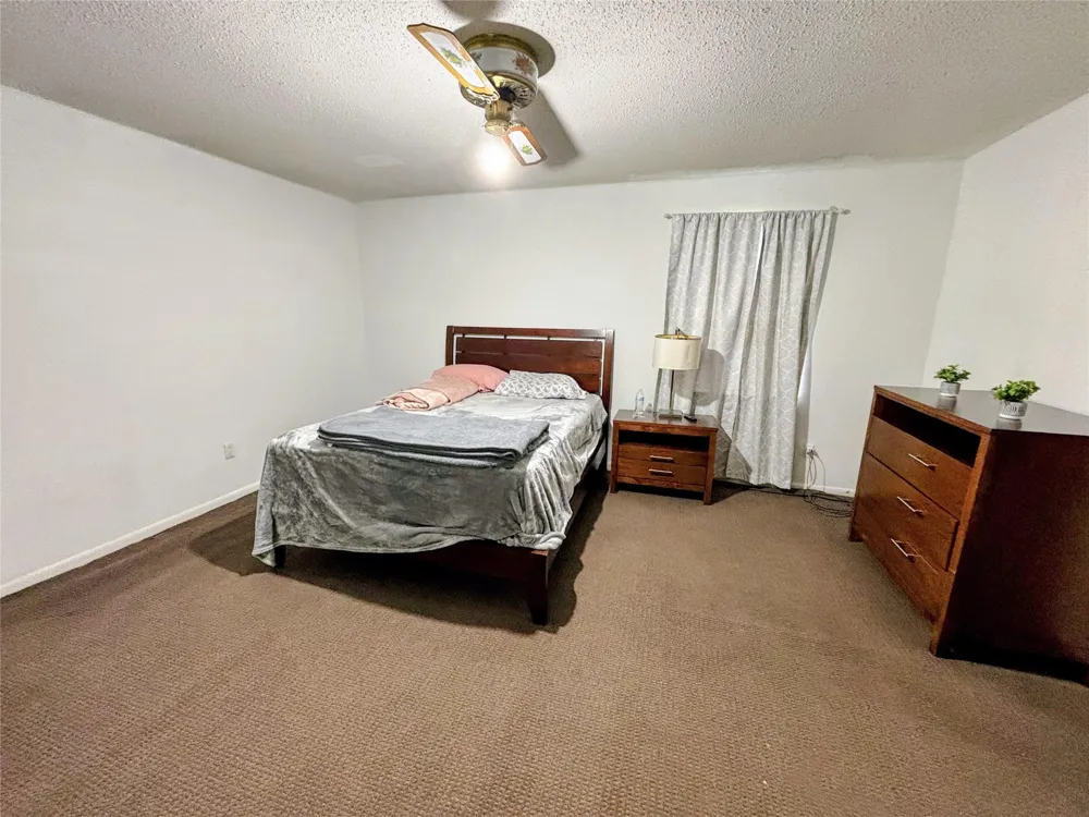 214 Mills Drive Livingston, TX 77351