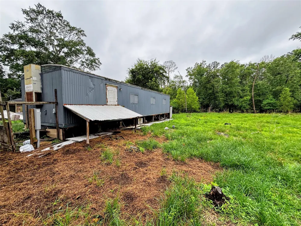 214 Mills Drive Livingston, TX 77351