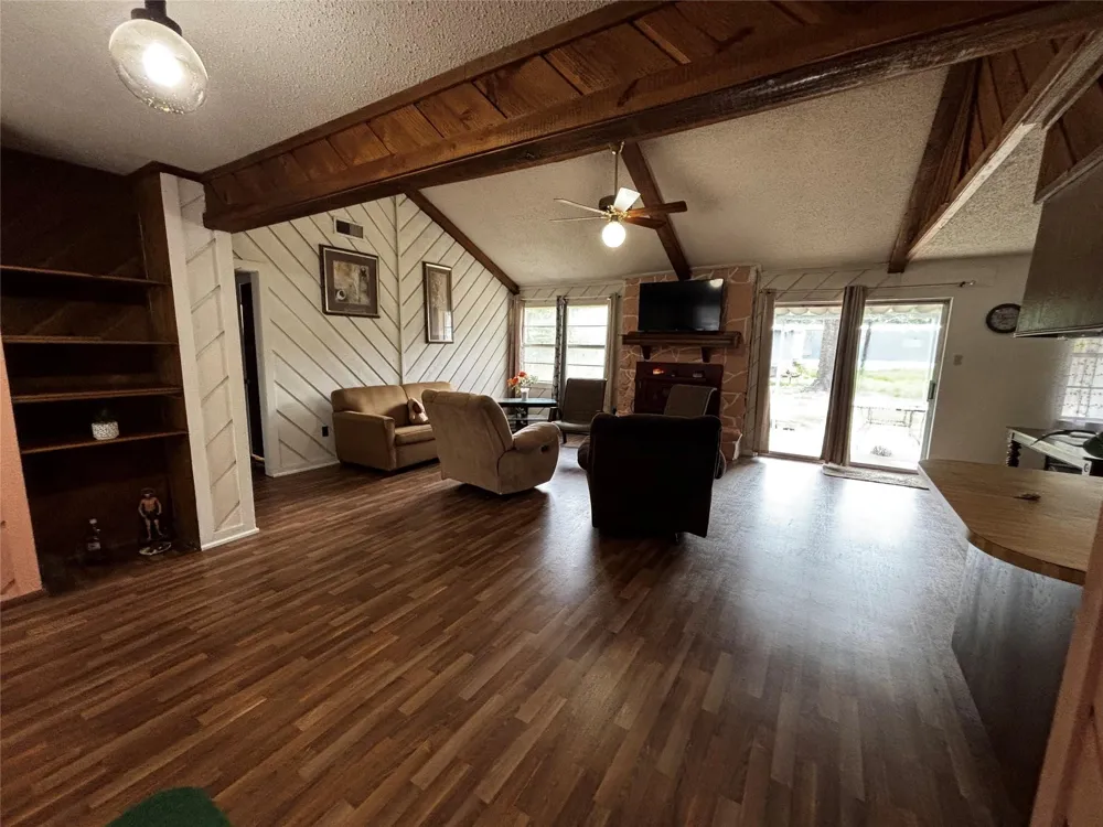 214 Mills Drive Livingston, TX 77351
