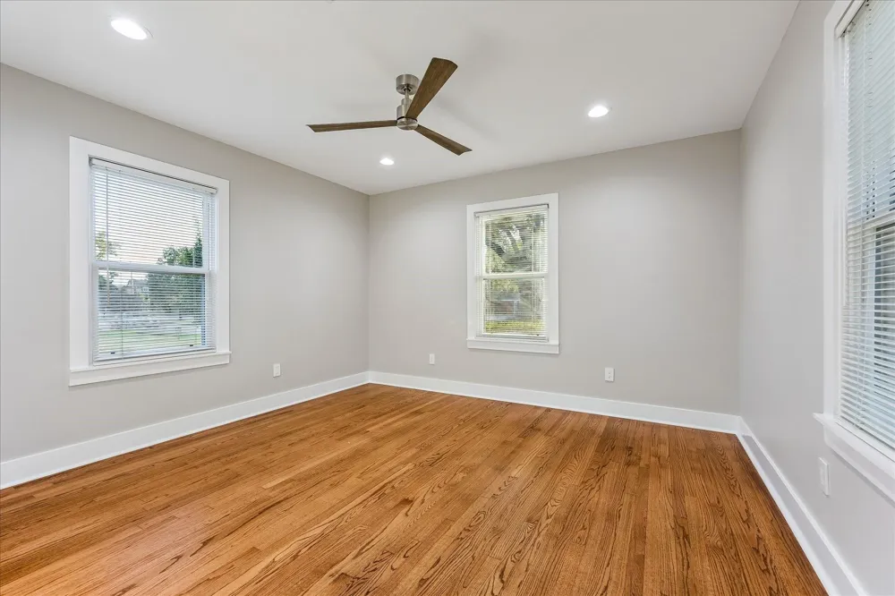 826 T C Jester Boulevard Houston, TX 77008
